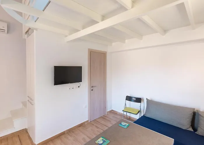 K And B Corfustudios