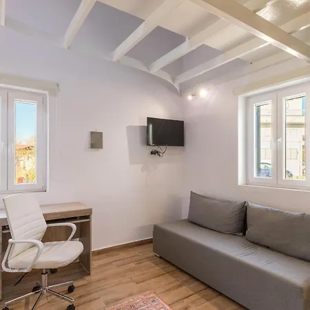 K And B Corfustudios Διαμέρισμα